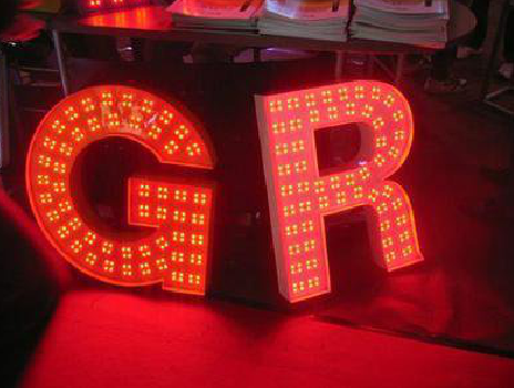 南部LED发光字有哪些优势？